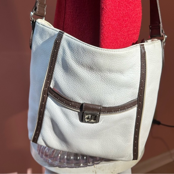 Stone Mountain White Leather Bag - Picture 3 of 16